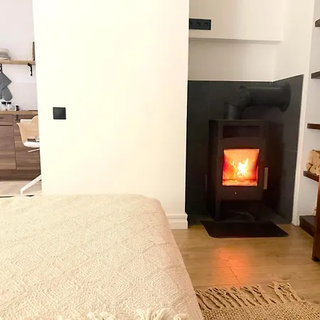 Apartamento With A Fire-place *